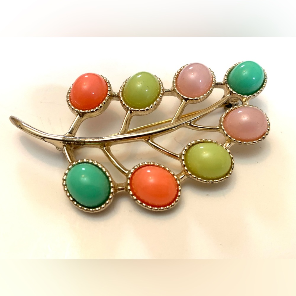 Vintage 1973 Sarah Coventry Candyland Brooch Colourful Plastic Gems